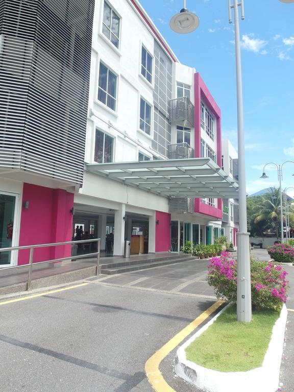 Favehotel Cenang Beach Langkawi Exterior photo