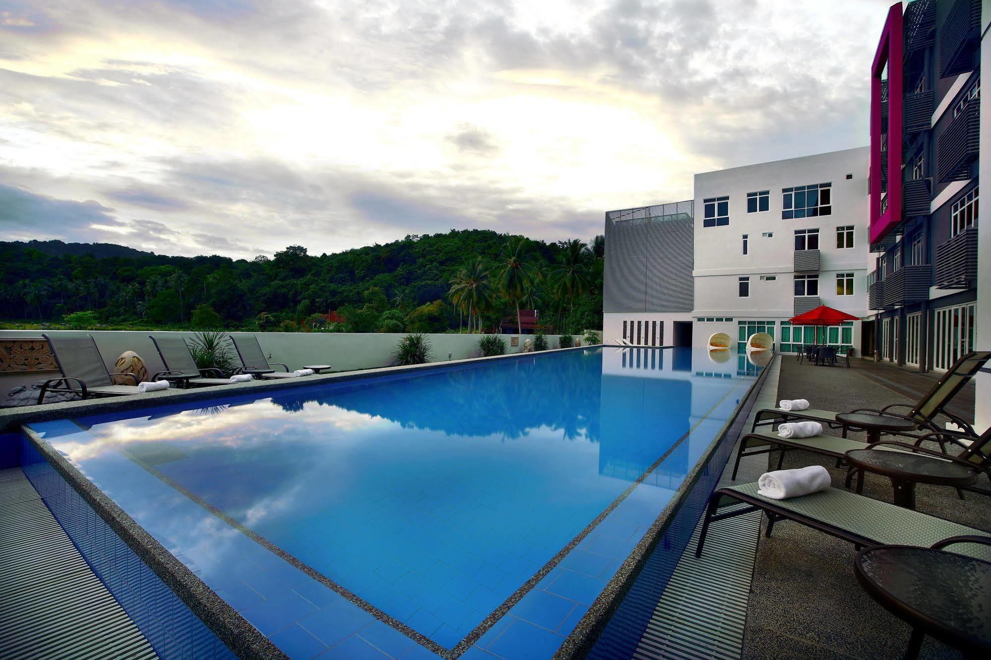 Favehotel Cenang Beach Langkawi Exterior photo