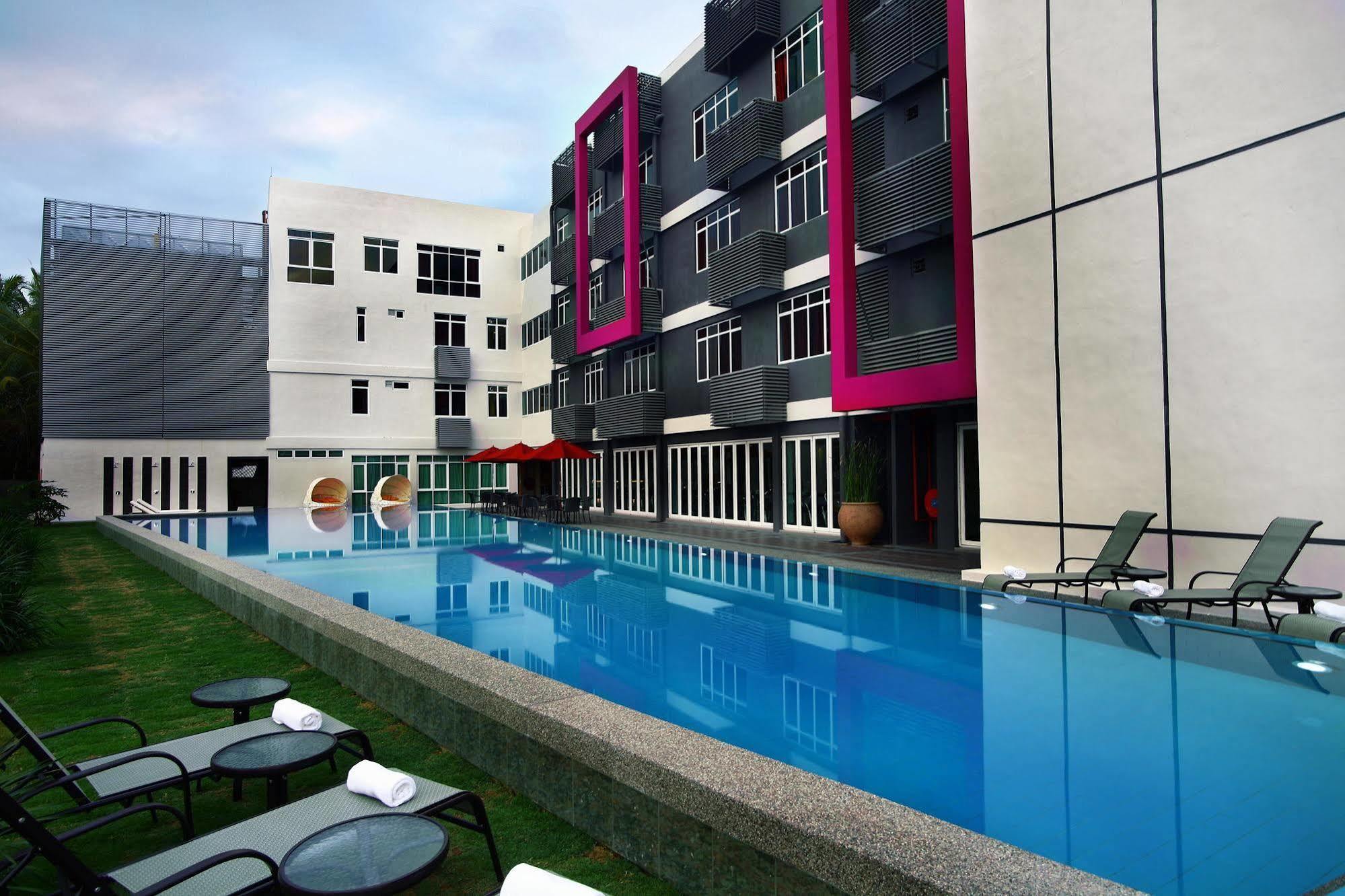 Favehotel Cenang Beach Langkawi Exterior photo